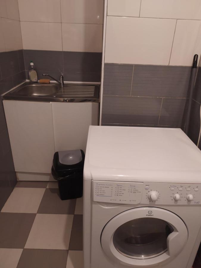 Charmant Studio Apartment Montreuil (Seine-Saint-Denis)
