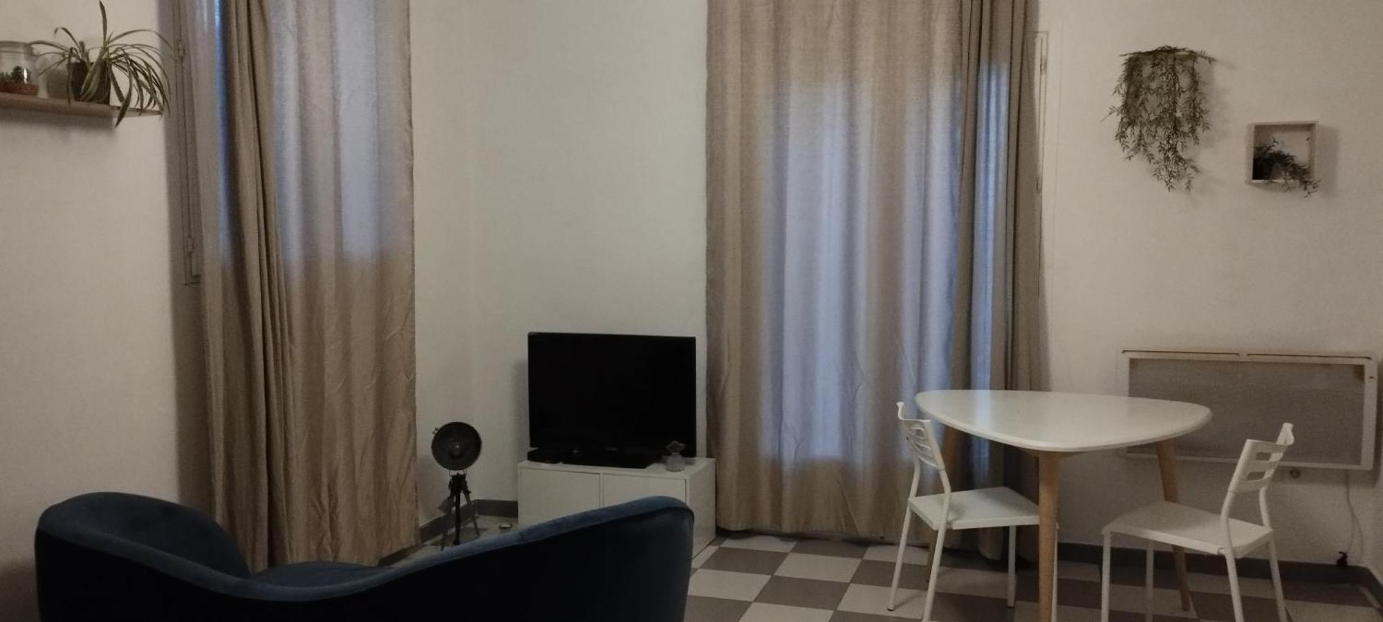 Charmant Studio Apartment *